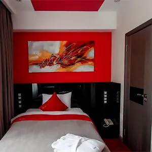 Hotel Mildom Premium ***
